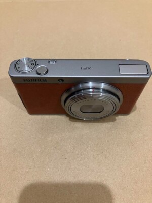 Fujifilm XF1 X Series Compact Digital Camera 12.0MP Brown with