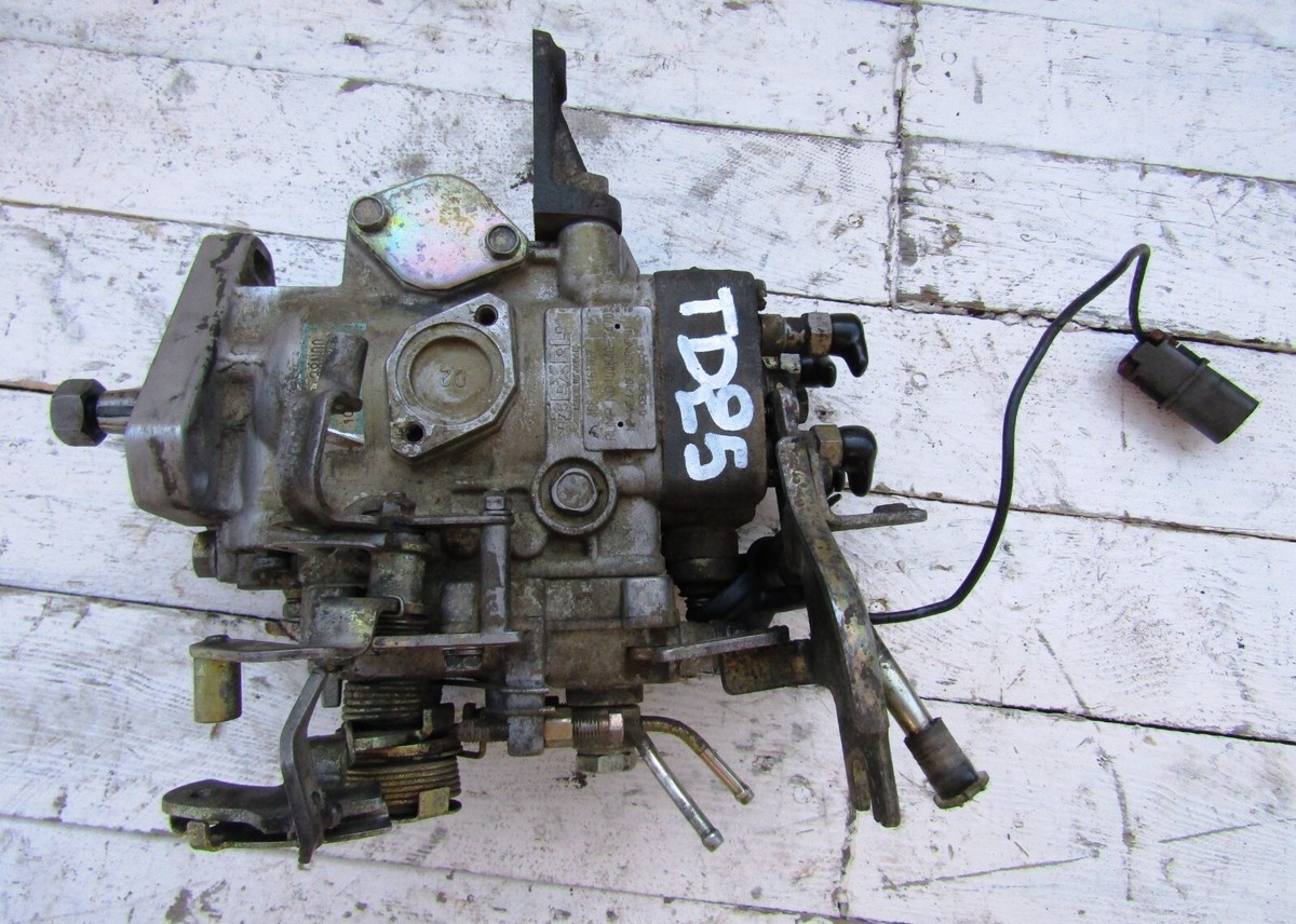 Nissan Engine TD25 2,5cc 8V diesel pump Zexel 104640-7470 used | eBay