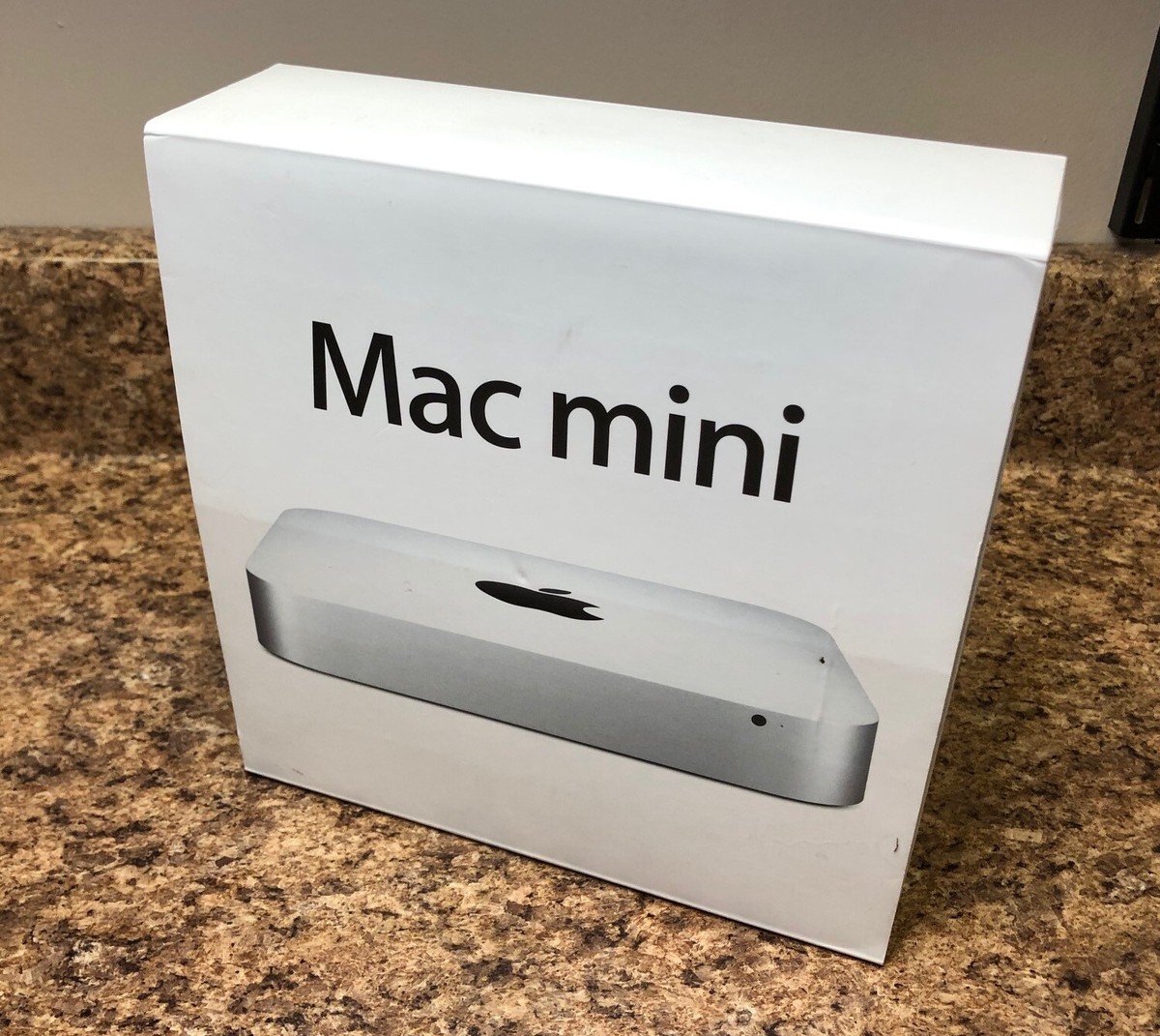 Apple Mac Mini A1347 2011 - 2.5GHz i5 /4GB/128GB SSD/ AMD Radeon