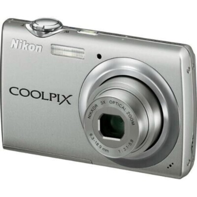 Nikon COOLPIX S220 Digital Camera 10.0MP 3x Optical Zoom CCD Auto