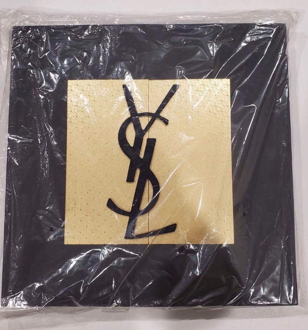 Yves Saint Laurent YSL 2022 Advent Calendar Make up Skin care