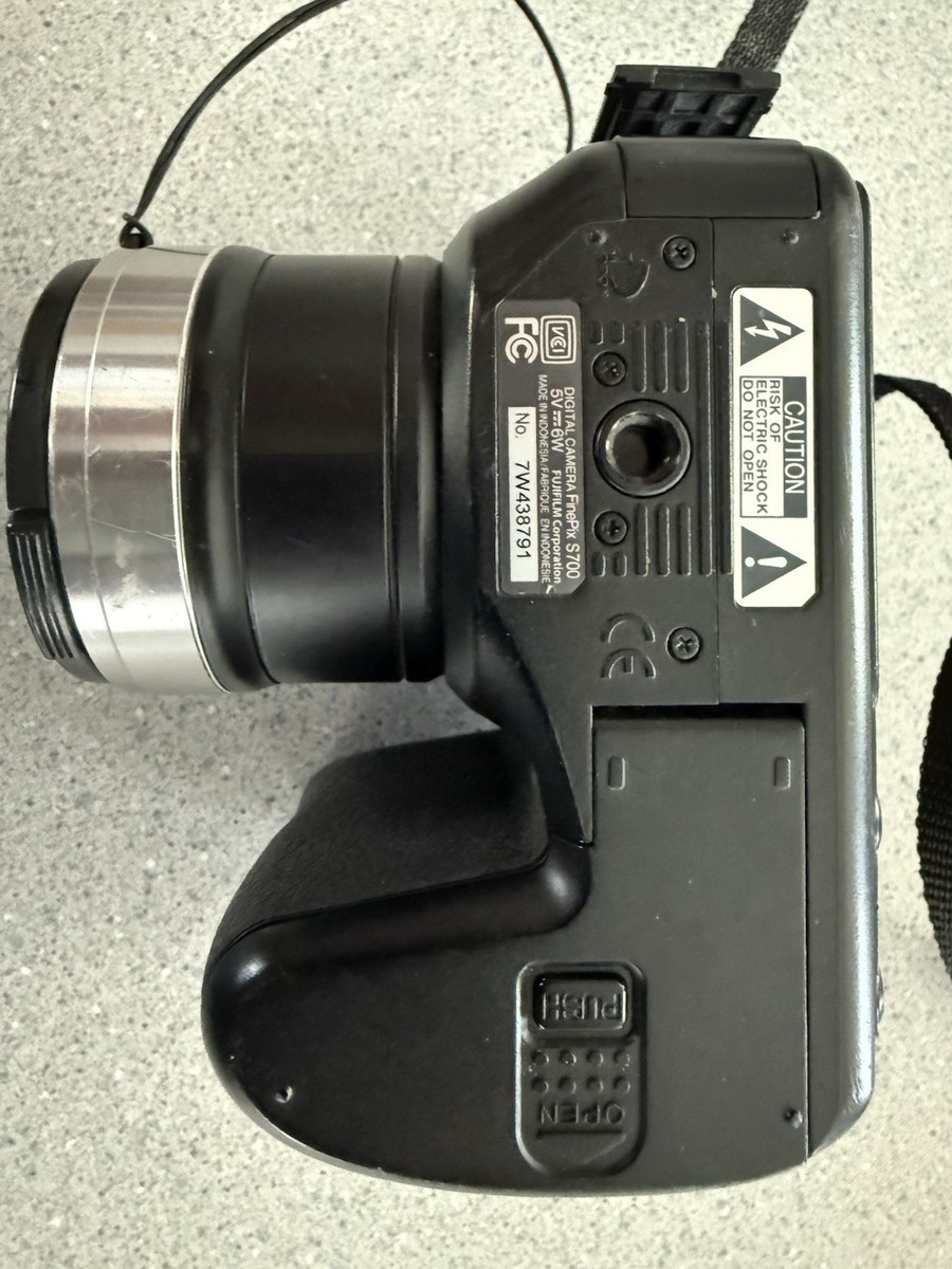 Fujifilm FinePix S Series S5700 7.1MP Digital Camera - Black for