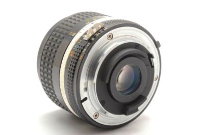 NEAR MINT] Nikon Ai-s Nikkor 28mm f/3.5 AIS MF Lens from Japan
