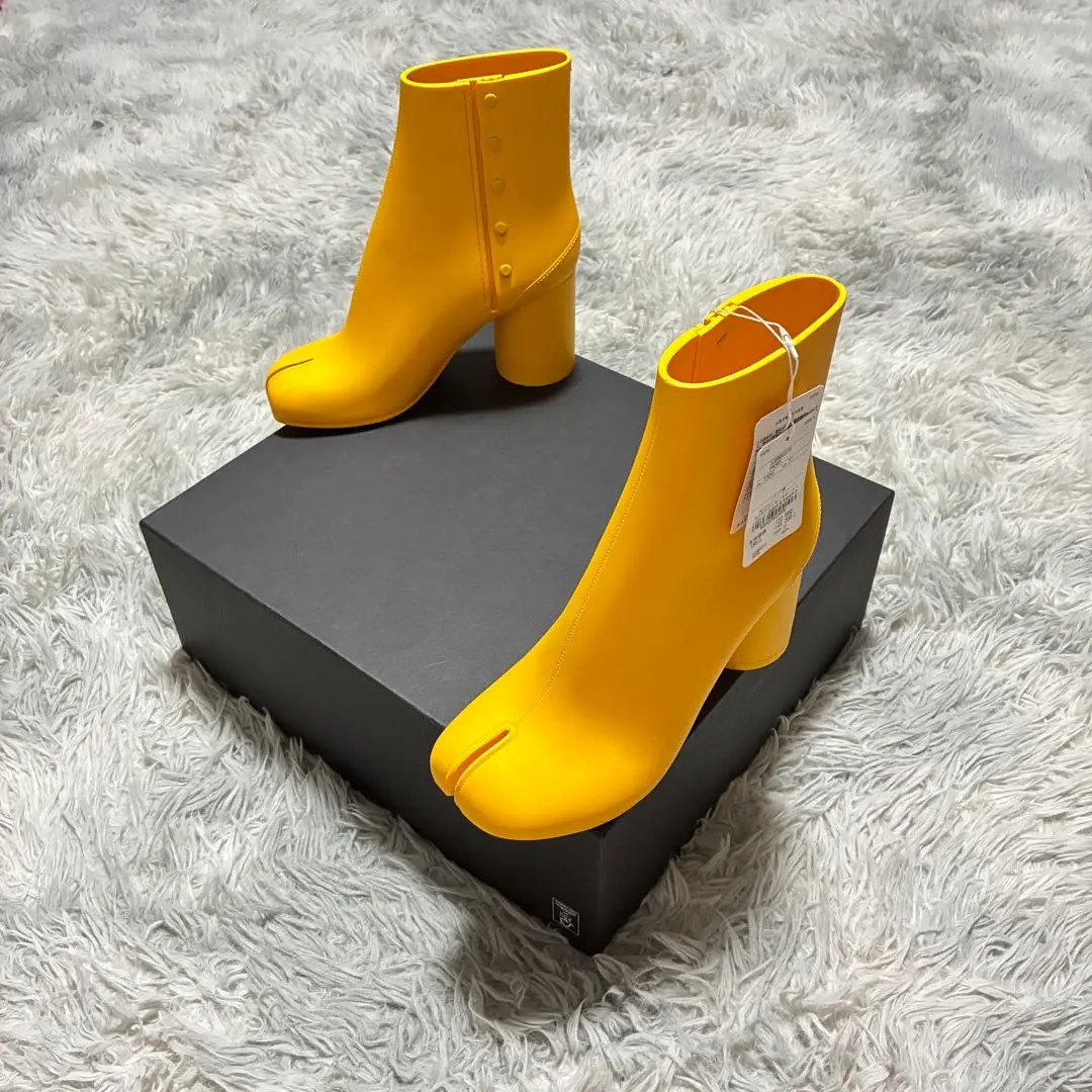 New) Maison Margiela Tabi Rubber Boots Yellow Cylinder Heel Rain