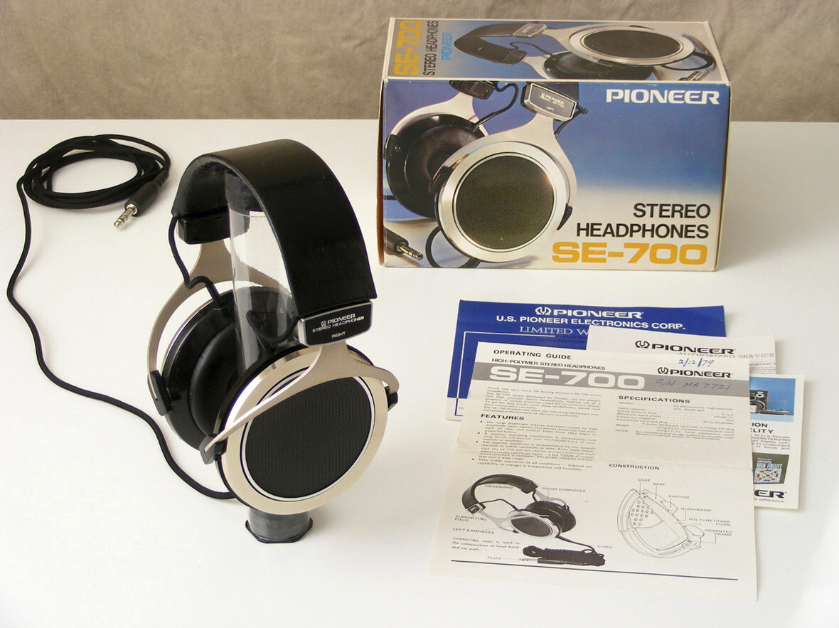 PIONEER SE-700 Stereo Piezoelectric HEADPHONES w/ Box ~ 1970s