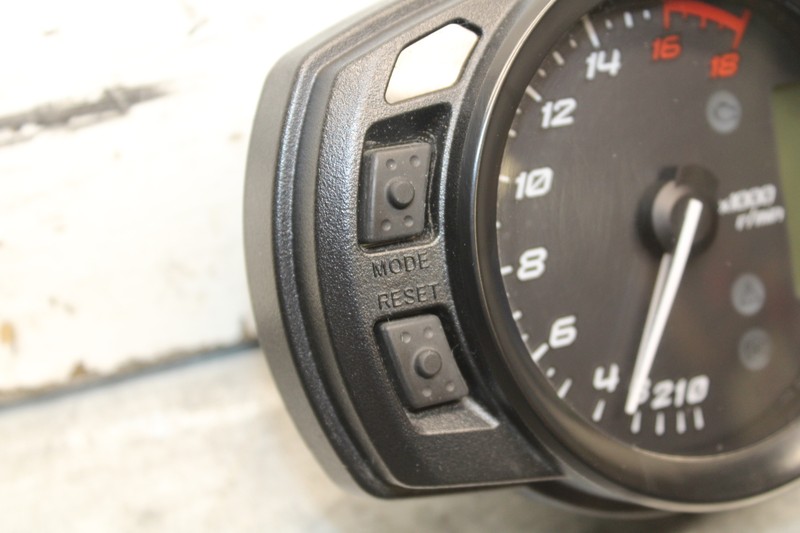 13-18 KAWASAKI NINJA ZX6R SPEEDO TACH GAUGES DISPLAY CLUSTER