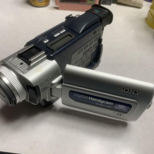 SONY DCR-TRV17 Digital Camcorder miniDV Megapixel Network Handycam