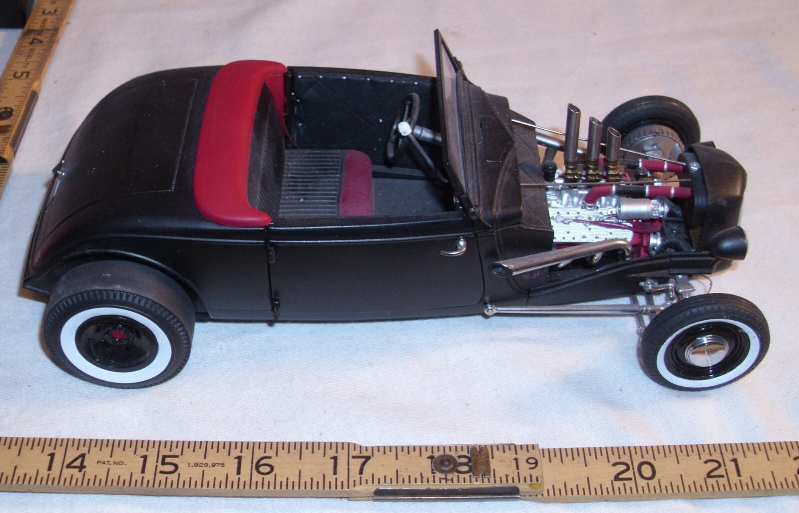 GMP CRAZY BEN'S 1934 FORD RAT ROD ROADSTER CAR MODEL DIECAST TOY 1