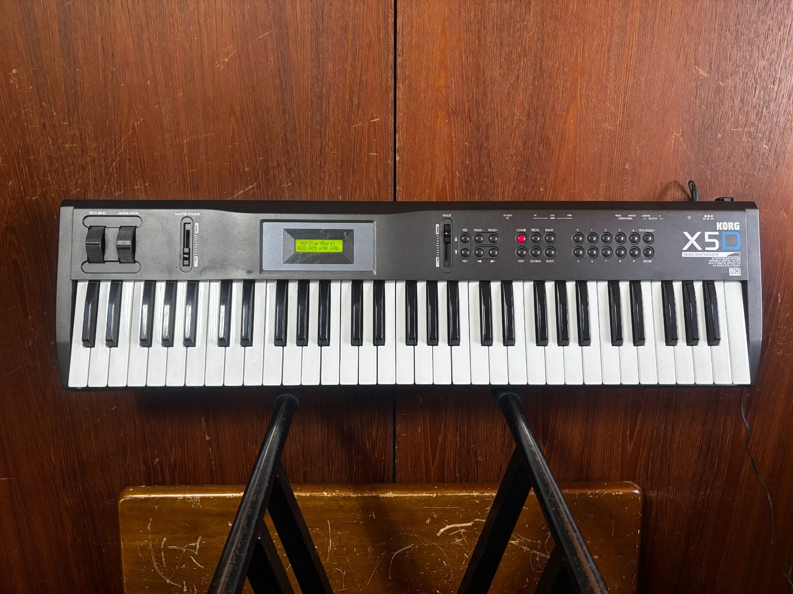 Korg X5D MUSIC SYNTHESIZER 01/w series w/ bag power supply New