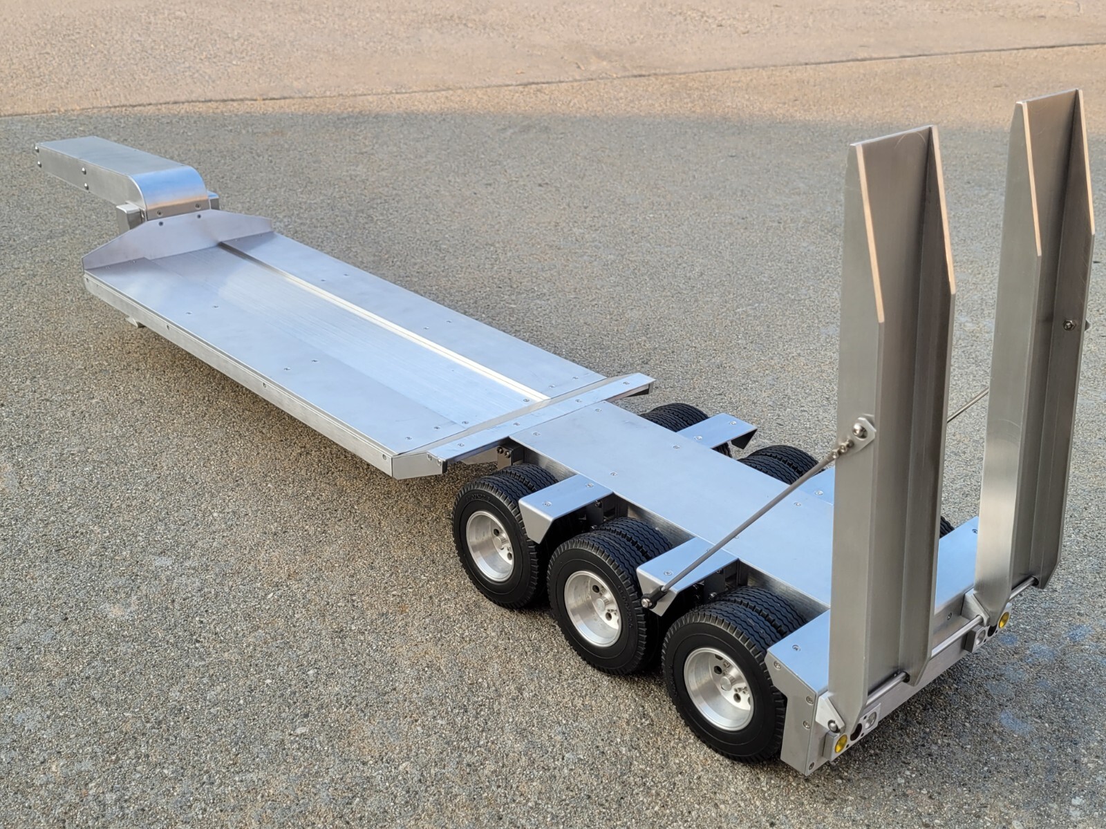 Toy Aluminum Tamiya R/C 1/14 Scale 3-Axle Low Boy Flatbed Deck