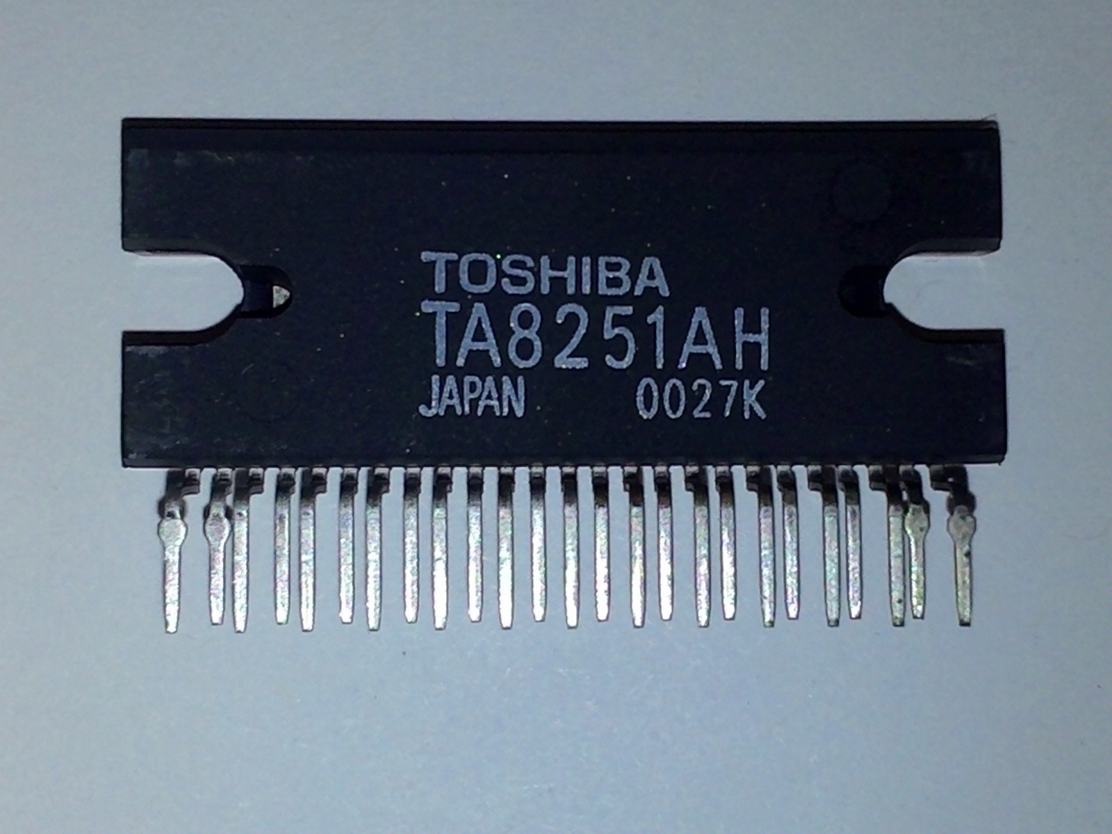 Toshiba (Genuine) TA8251AH 4-Channel/18 Watts Ch. Audio Amplifier