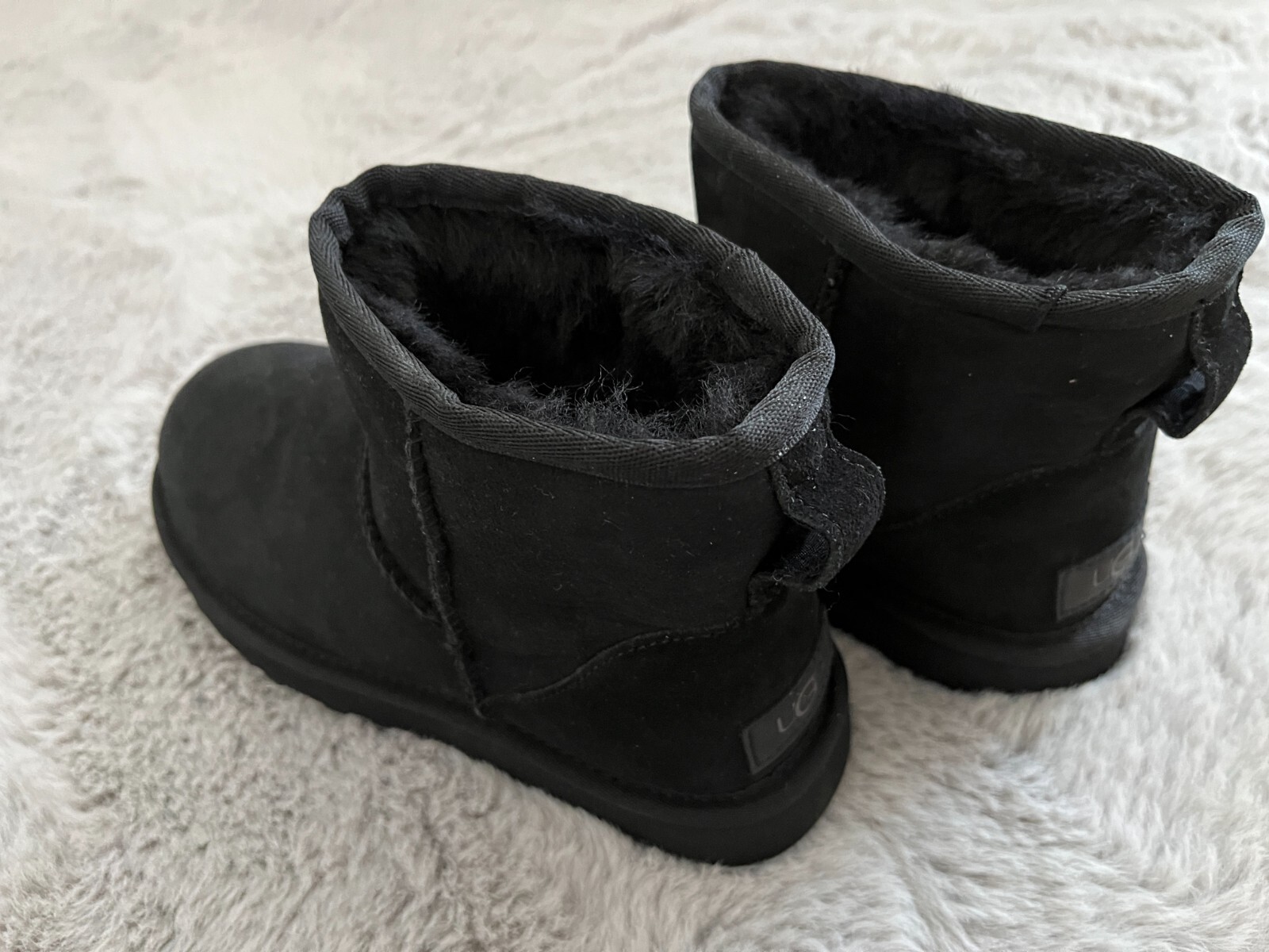 UGG Classic Mini II Black Boot Women Size 5 New with Box (no lid