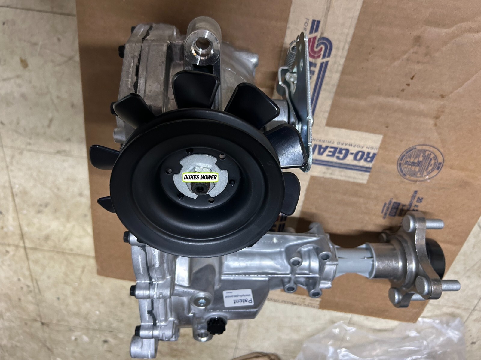 HYDRO GEAR RH TRANSAXLE ZC-AUBB-3D8B-2WPX,ZC-AUBB-8D8B-2WPX