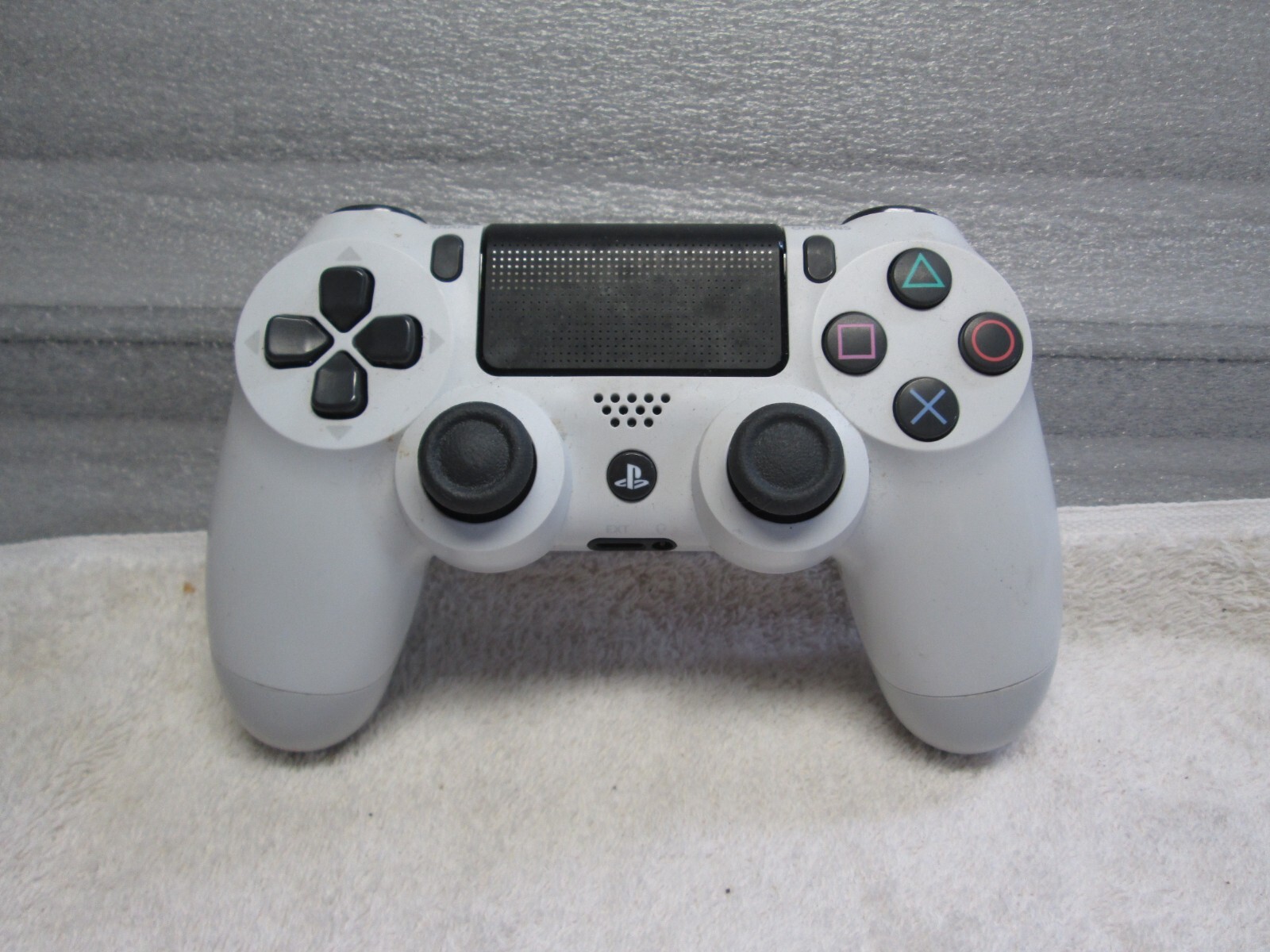 Sony Playstation 4 PS4 DualShock 4 Wireless Controller White CUH