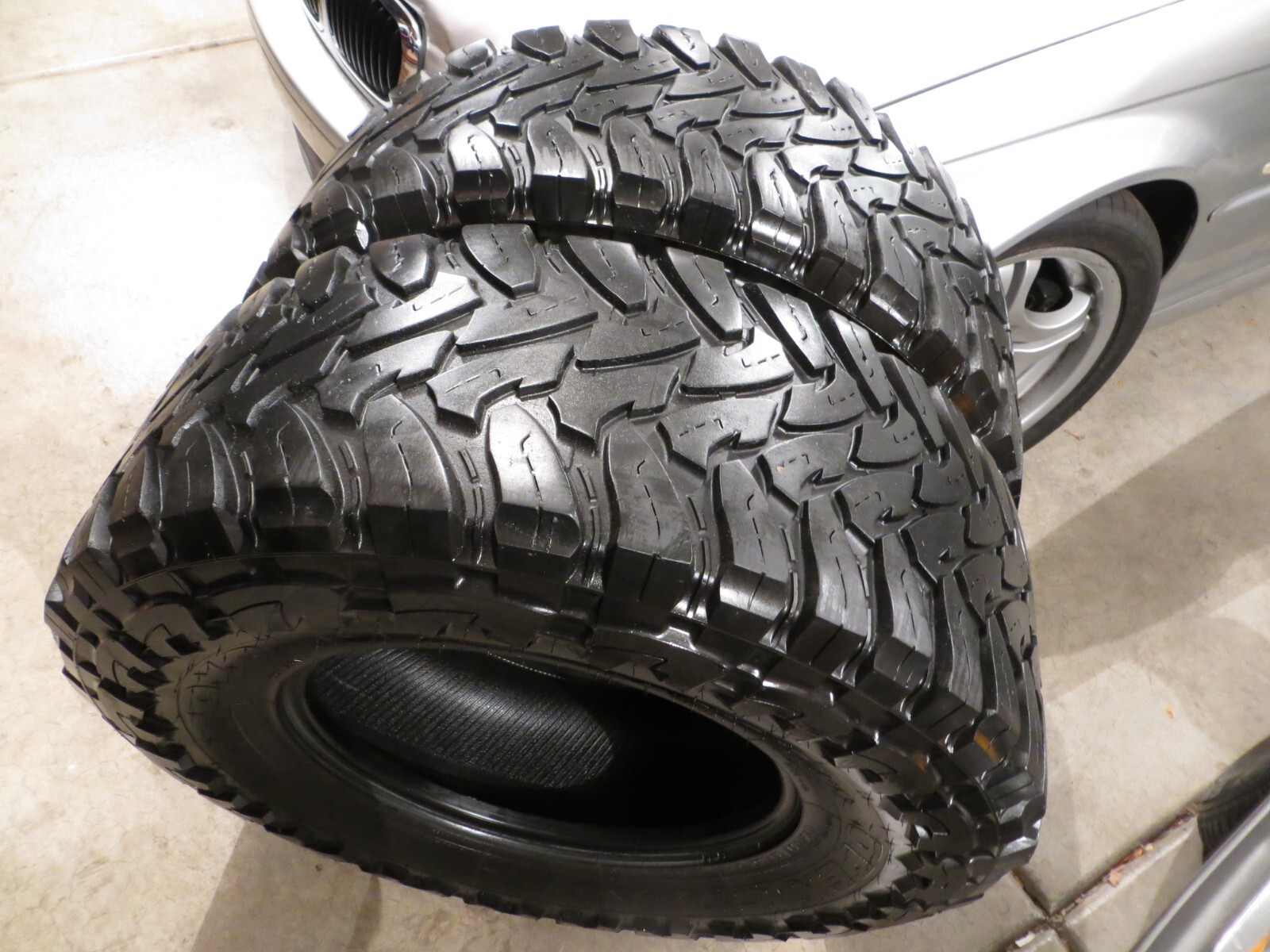 2 TWO TOYO OPEN COUNTRY M/T MT LT315/70R17 LOAD E 121Q 10PR JAPAN