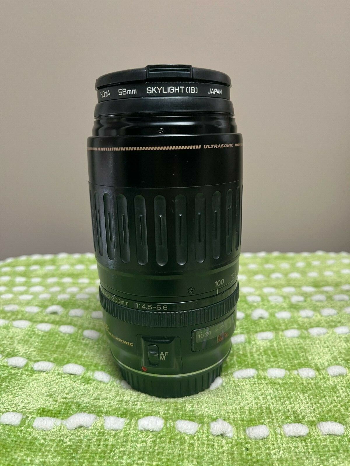 Canon EF100-300mm f/4.5-5.6 Ultrasonic Zoom Lens w/ 58mm Skylight