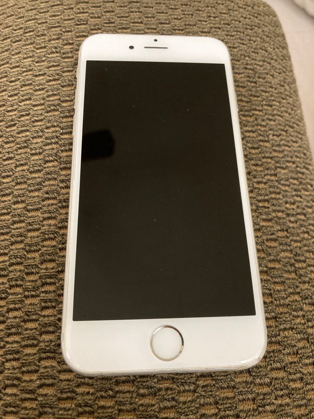 Apple iPhone 6s - 64GB - Space Gray (Unlocked) A1688 (CDMA + GSM