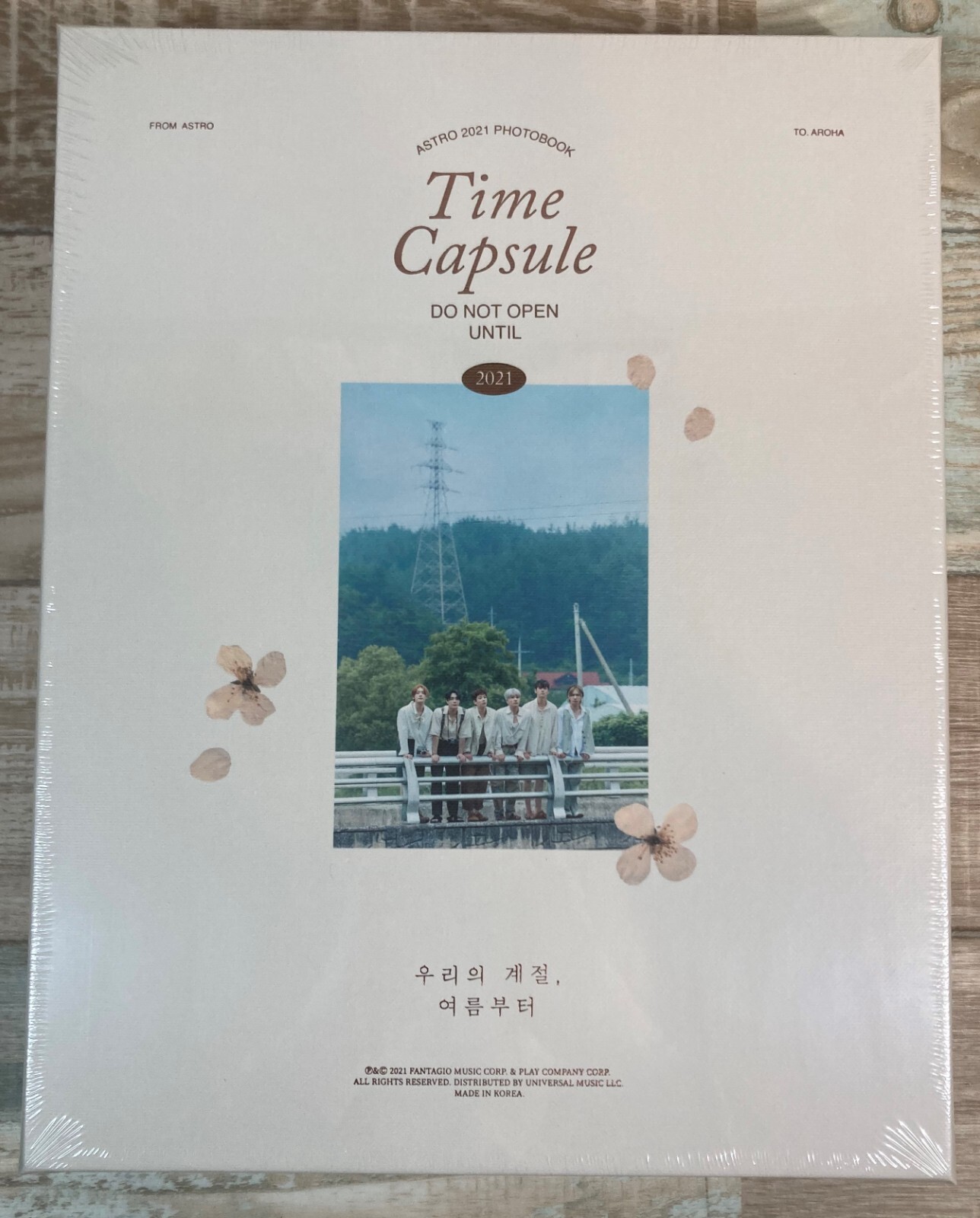 New ASTRO 2021 photobook Time Capsule with Japan limited photo