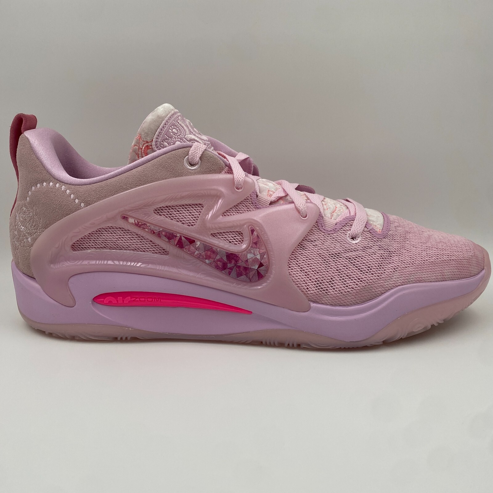 Size 18 M - Nike KD 15 NRG 