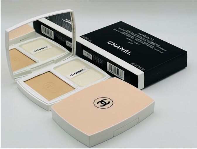 Chanel LE BLANC COMPACT New Generation Powder Foundation SPF 25/PA