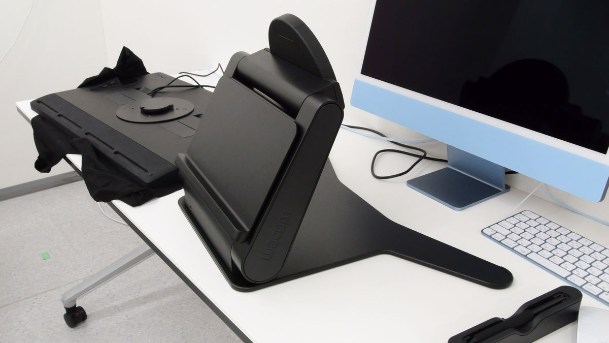 4Kマルチタッチ液タブ「Wacom Cintiq Pro 27」の専用スタンド「Wacom