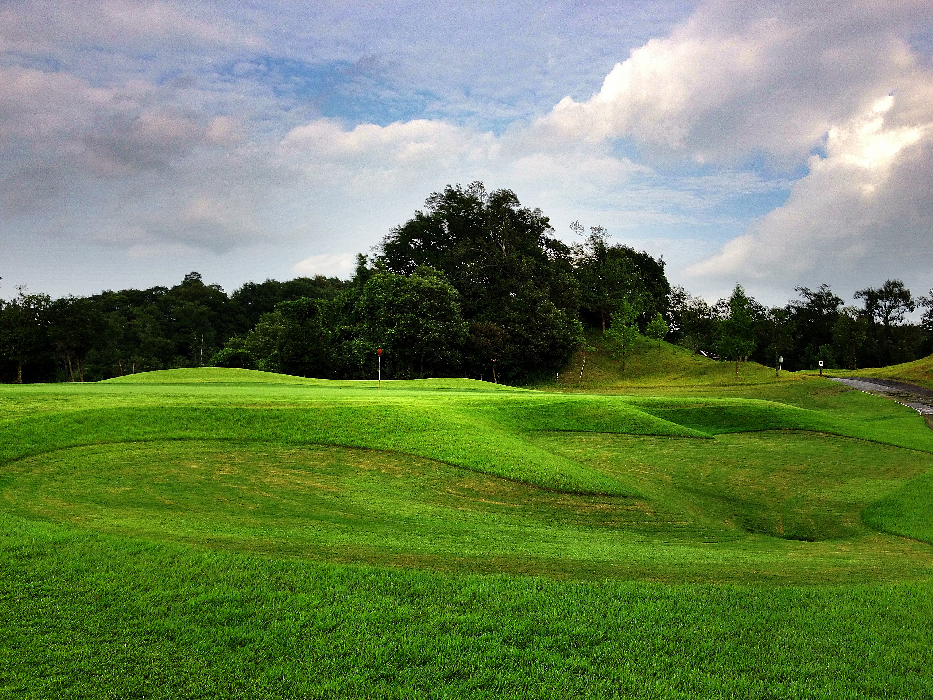 吉川インターゴルフ倶楽部・MECHA〈メッチャ〉を予約する｜GDOゴルフ場予約