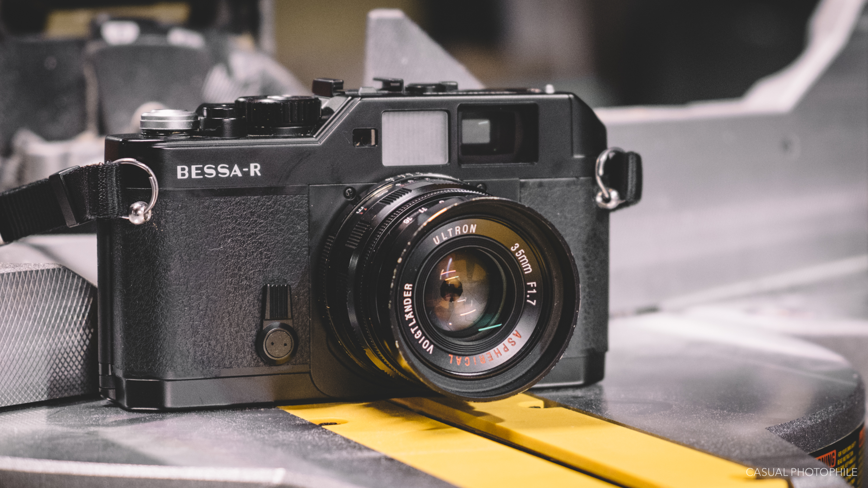 Voigtländer Ultron 35mm f/1.7 Leica Thread Mount Lens Review