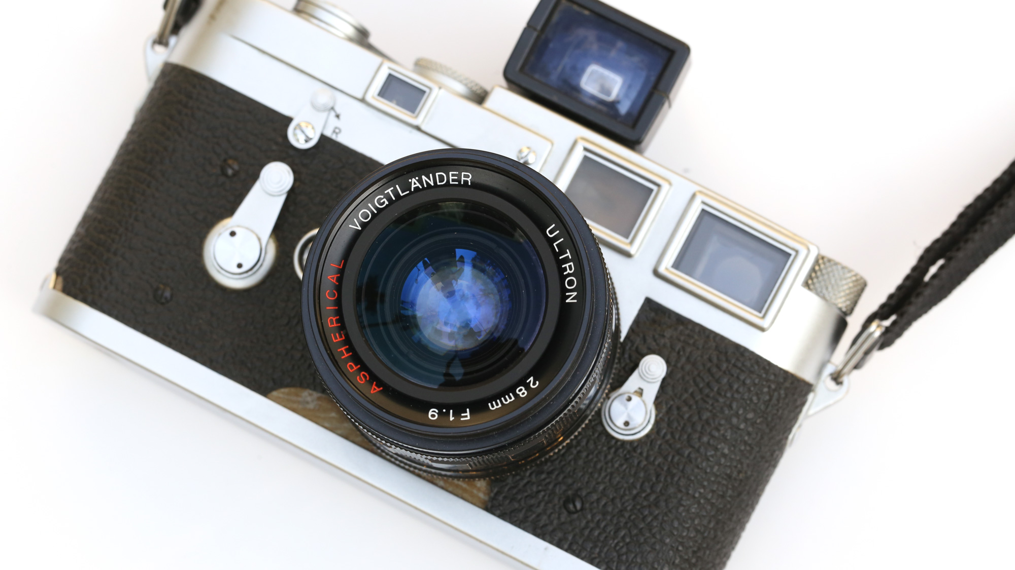 Voigtlander Ultron 28mm F/1.9 LTM Lens Review - Casual Photophile