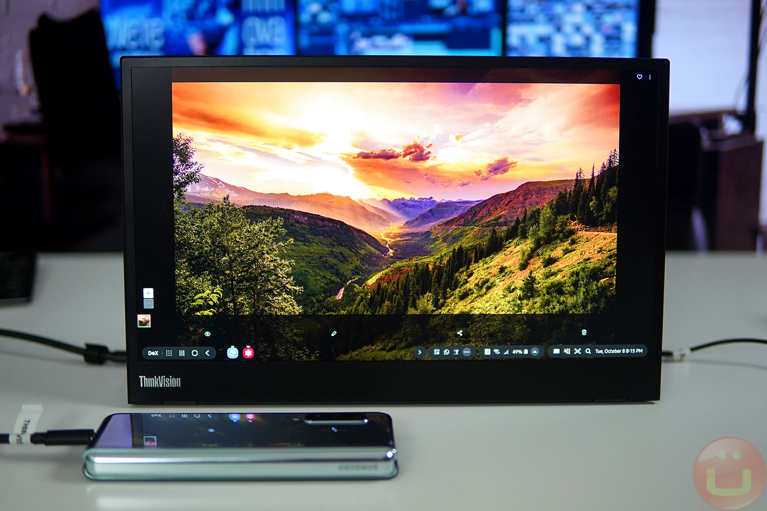 Lenovo ThinkVision M14 Review: Next-Gen Portable Display | Ubergizmo