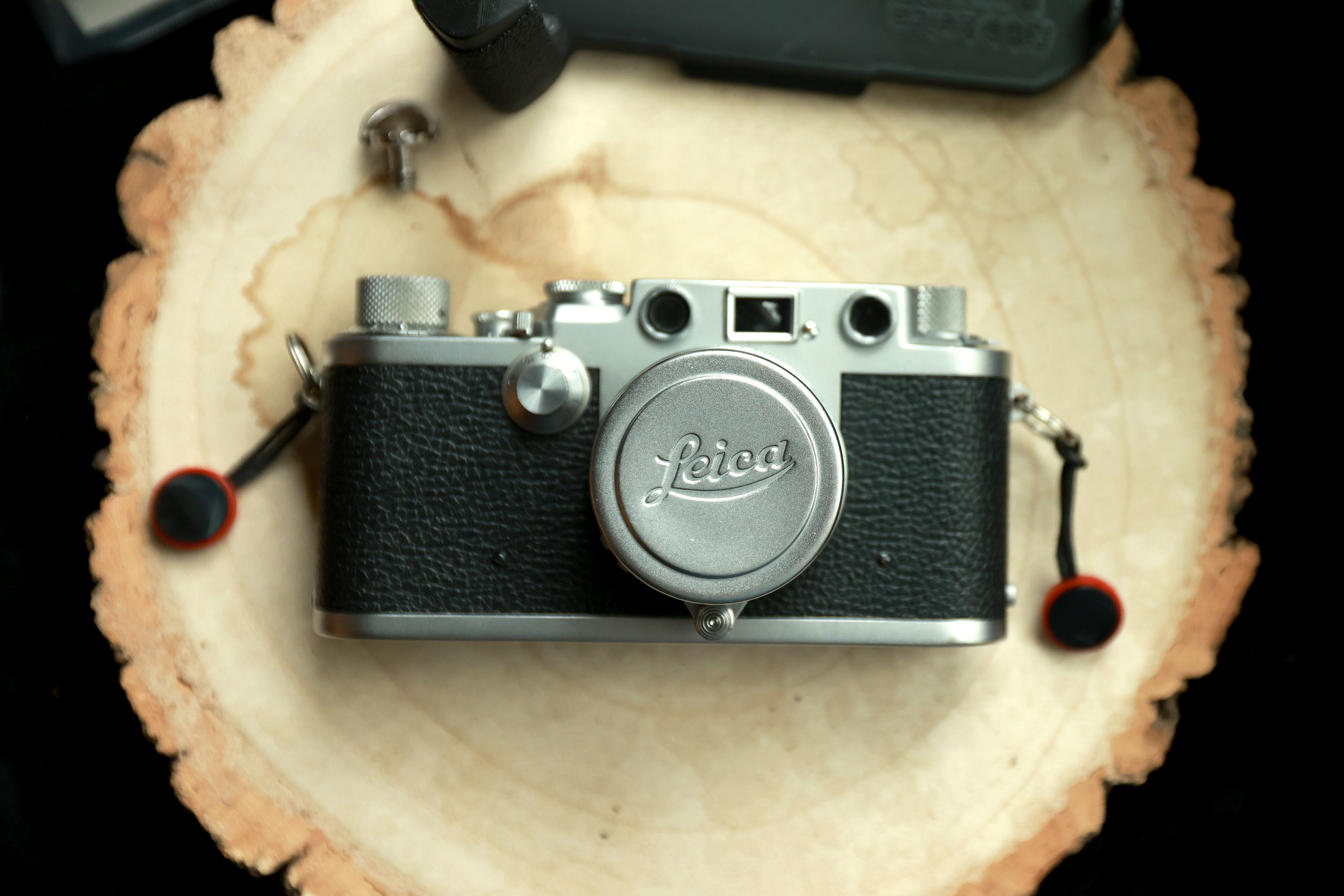 The Leica IIIF - Worth the Frustration? - Aly's Vintage Camera Alley