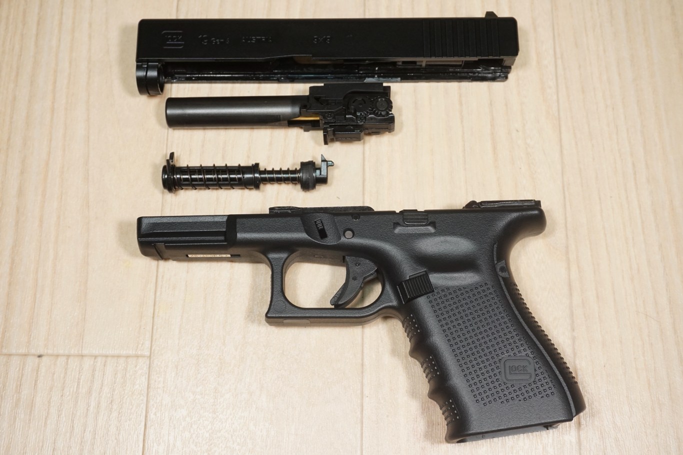 東京マルイ Glock19 Gen.4の分解レビュー（所々Glock17 Gen.4と同じ