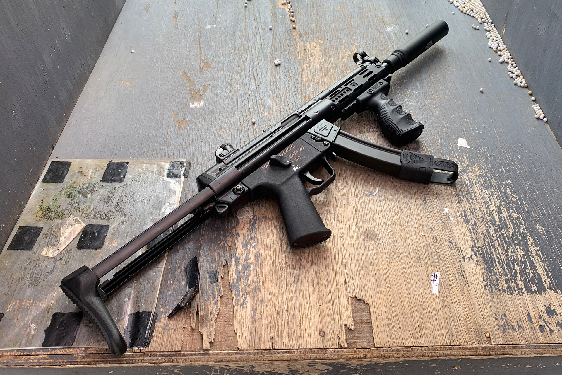 東京マルイ 次世代電動ガン MP5A5のグルーピングを計測しました | エボログ