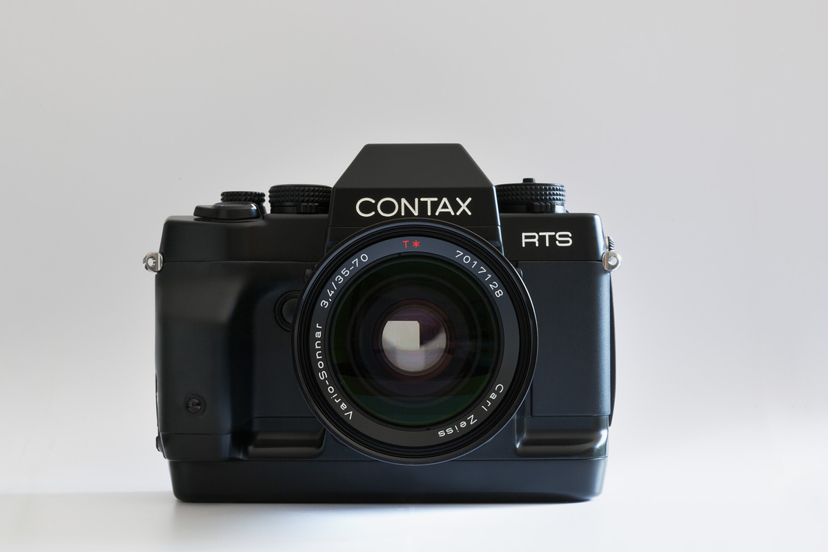 Push me, pull you: The Contax RTS III and Carl Zeiss Vario-Sonnar