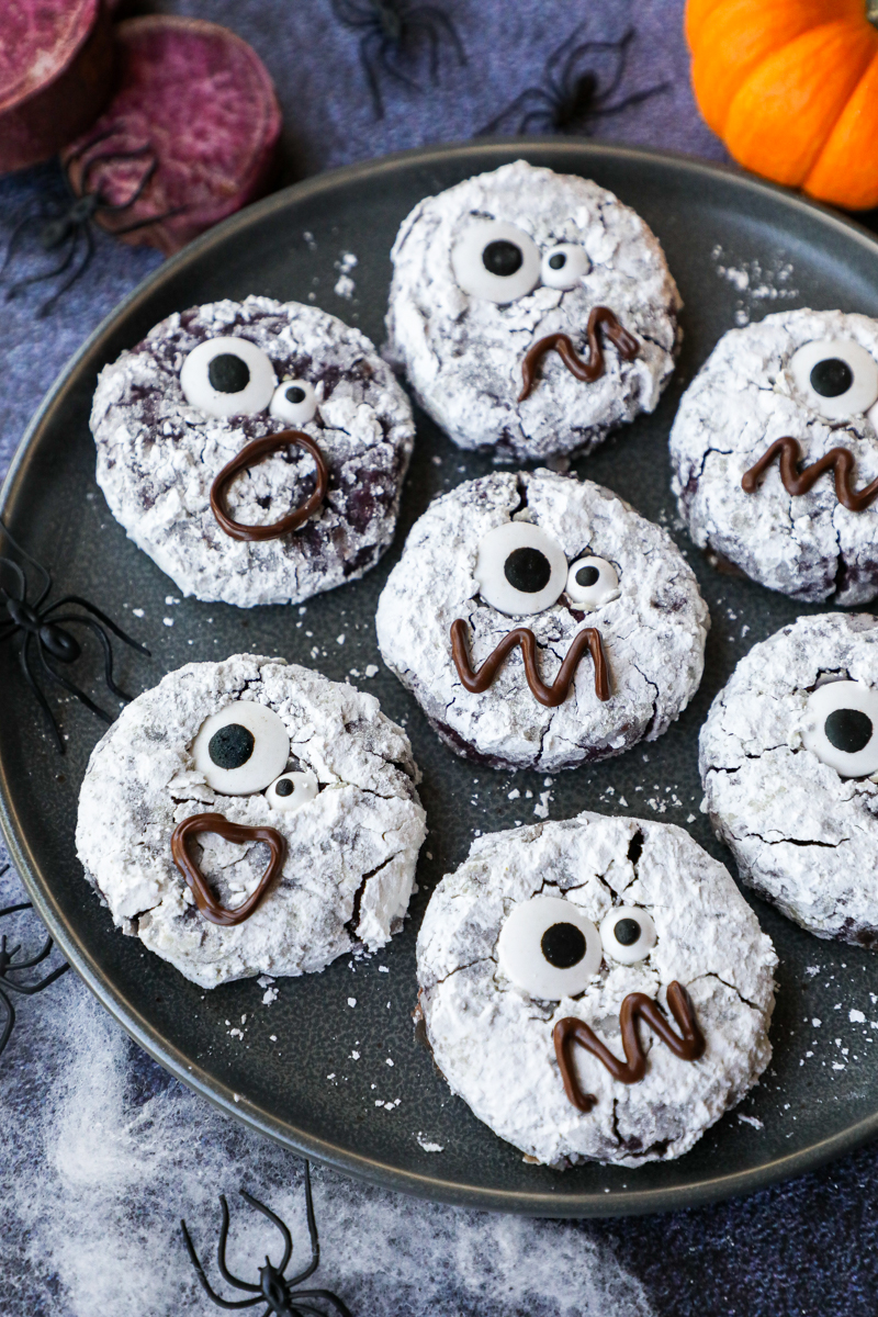 Halloween Monster Crinkle Cookies - Kalefornia Kravings