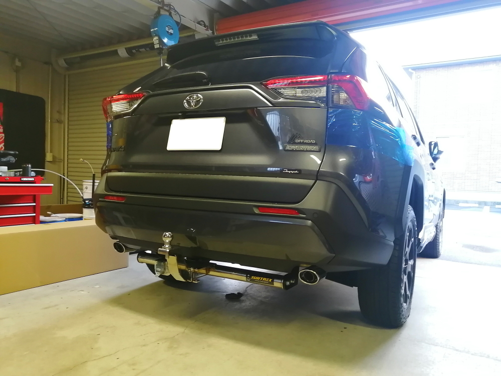 ギガテックス・モーターストヨタ RAV4 AXAH54 へヒッチメンバーの