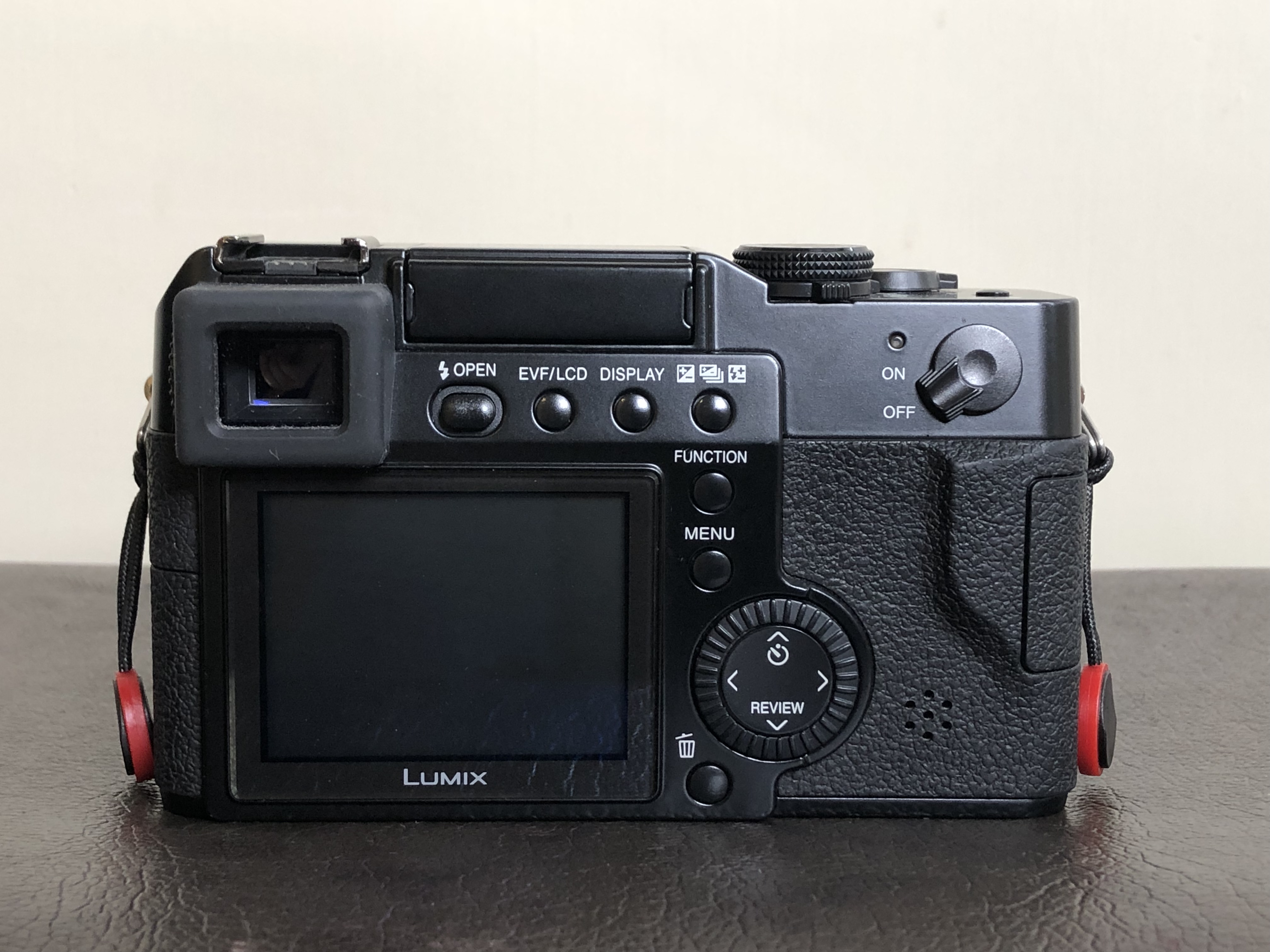 Vintage Digital: Panasonic Lumix DMC-LC1 - measuring light