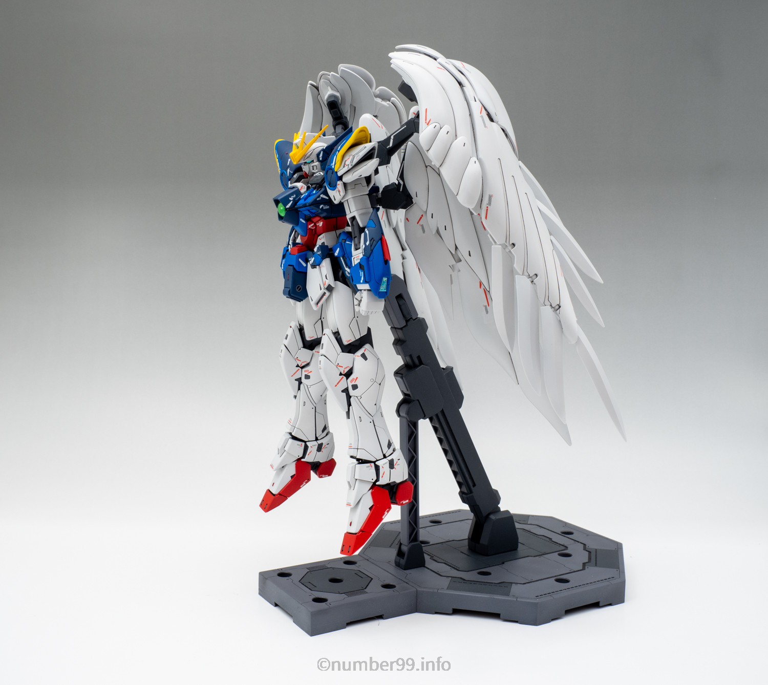 MG 1/100 ウイングガンダムゼロEW Ver.Ka 全塗装制作｜Forever Modeling