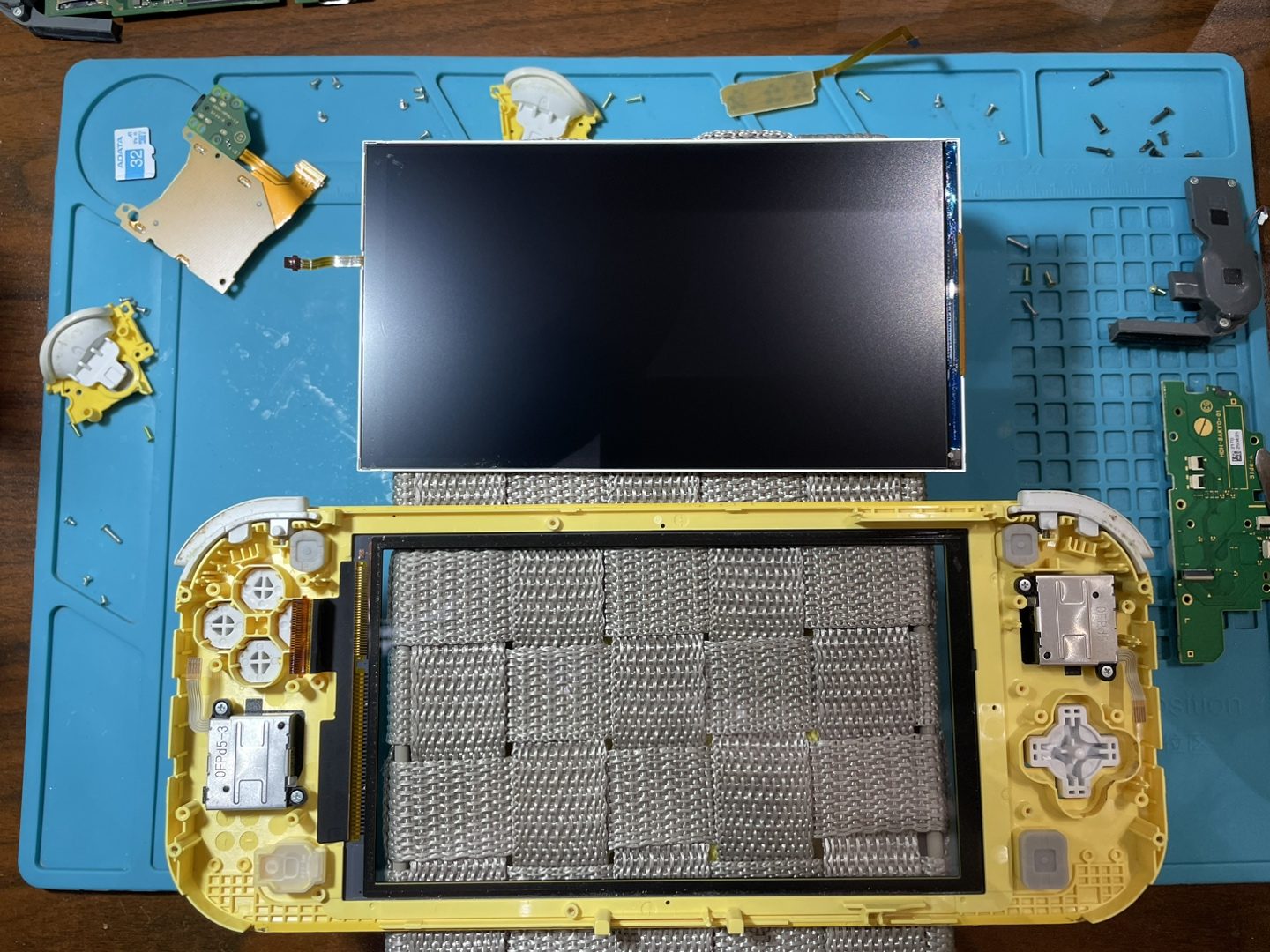 Nintendo SwitchLite 液晶不良修理 【姶良市よりご来店】 | iPhone修理