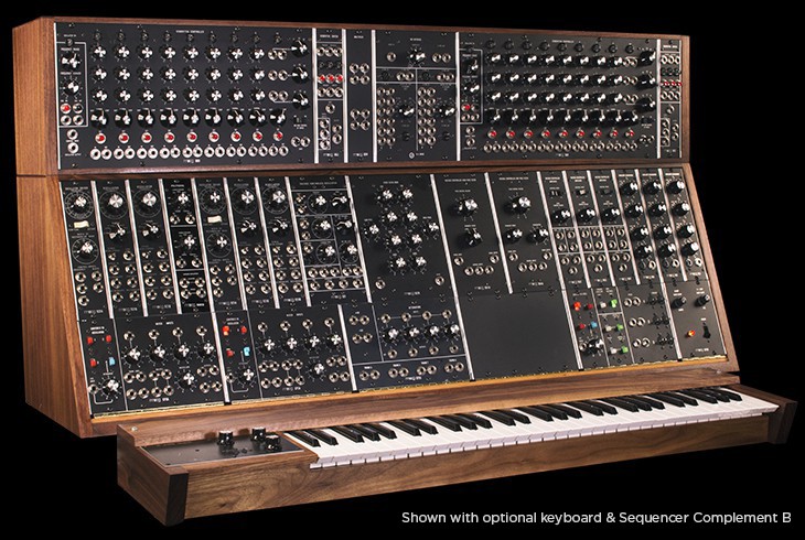 Moogが1973年に発売したSystem 55などのモジュラーシンセ3機種の完全