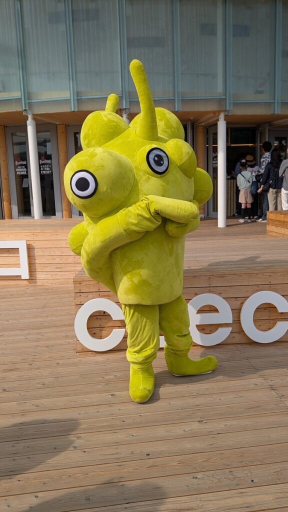 大阪・関西万博】チェコ館完全ガイド！螺旋建築が美しい！混雑状況や