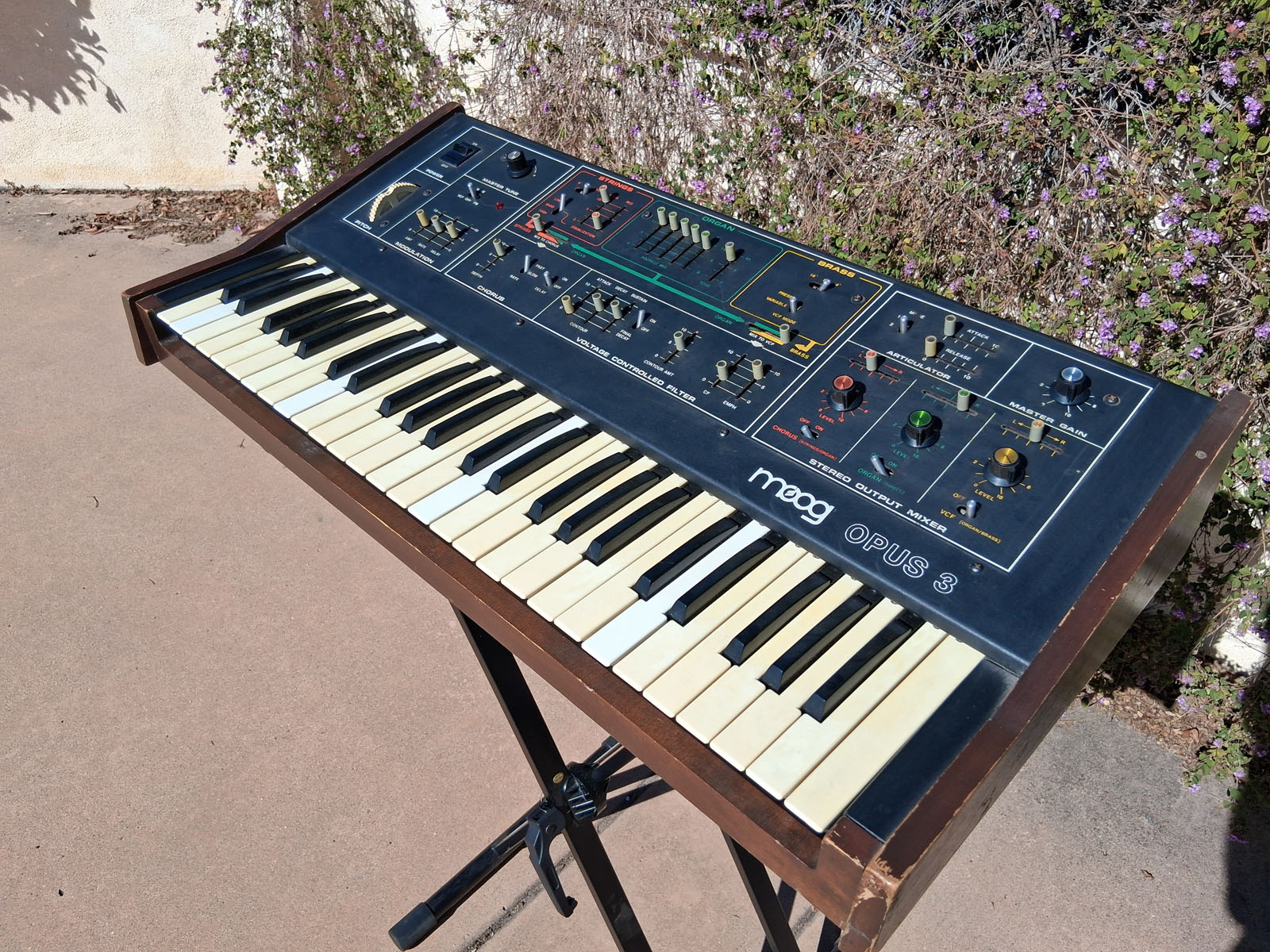 moog-opus-3-335-01.jpg?fit=