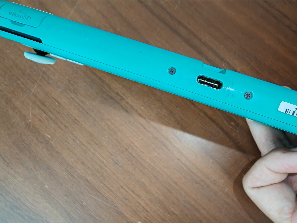 データ消さずに修理】充電できないSwitch LiteのUSB充電ポート交換修理
