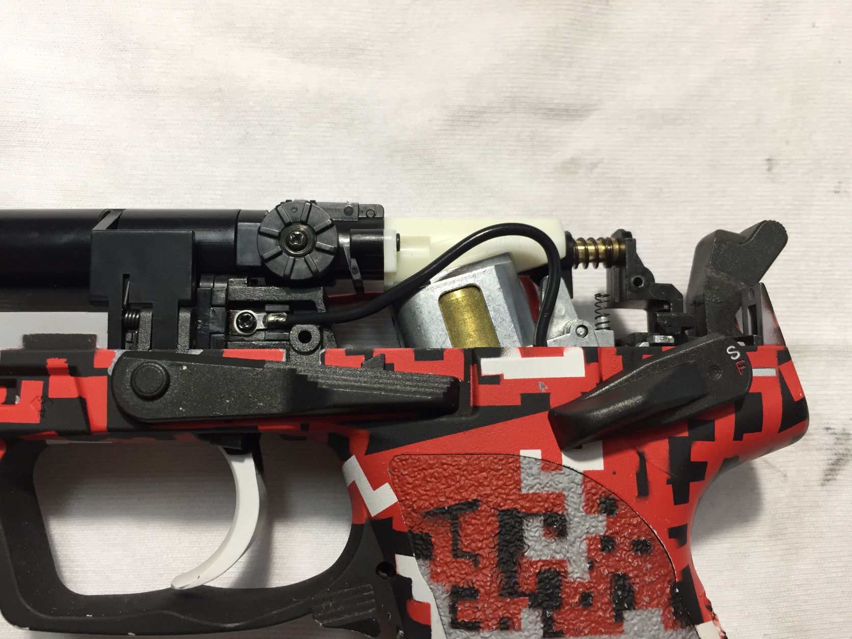 東京マルイ H&K USP 電動ハンドガンのカスタムをさせて頂きました