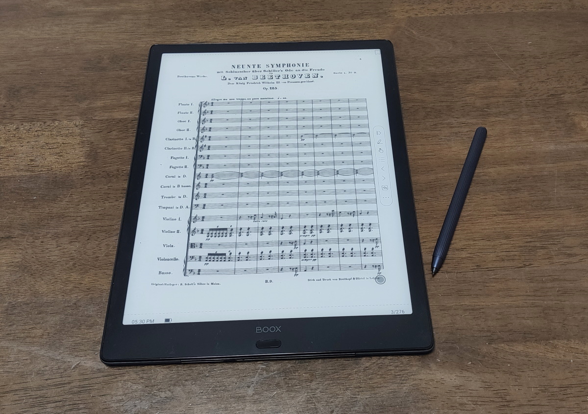BOOX Max Lumi2の実機レビュー － 「ほぼA4」の13.3インチサイズで書類