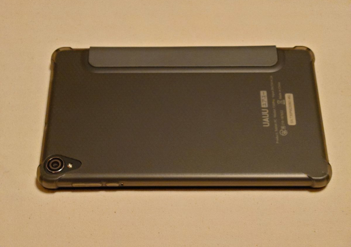 UAUU T30Pro レビュー － 外付けキーボードを接続してメモを取るのにも