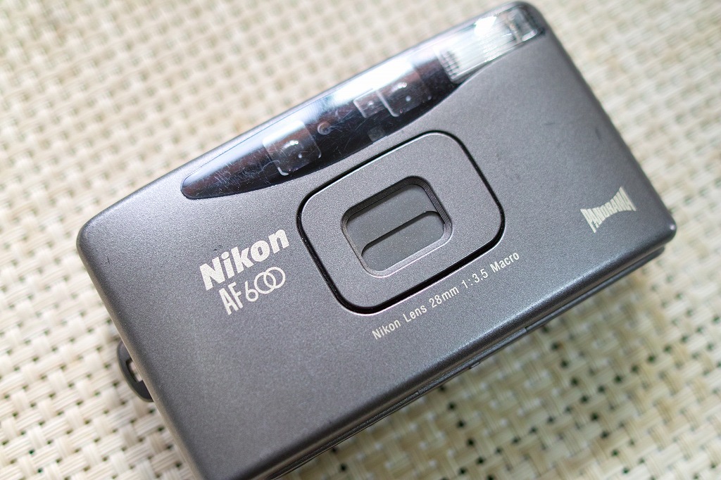 フィルムカメラ実写レビュー】ニコンミニAF600QD（1993年3月発売