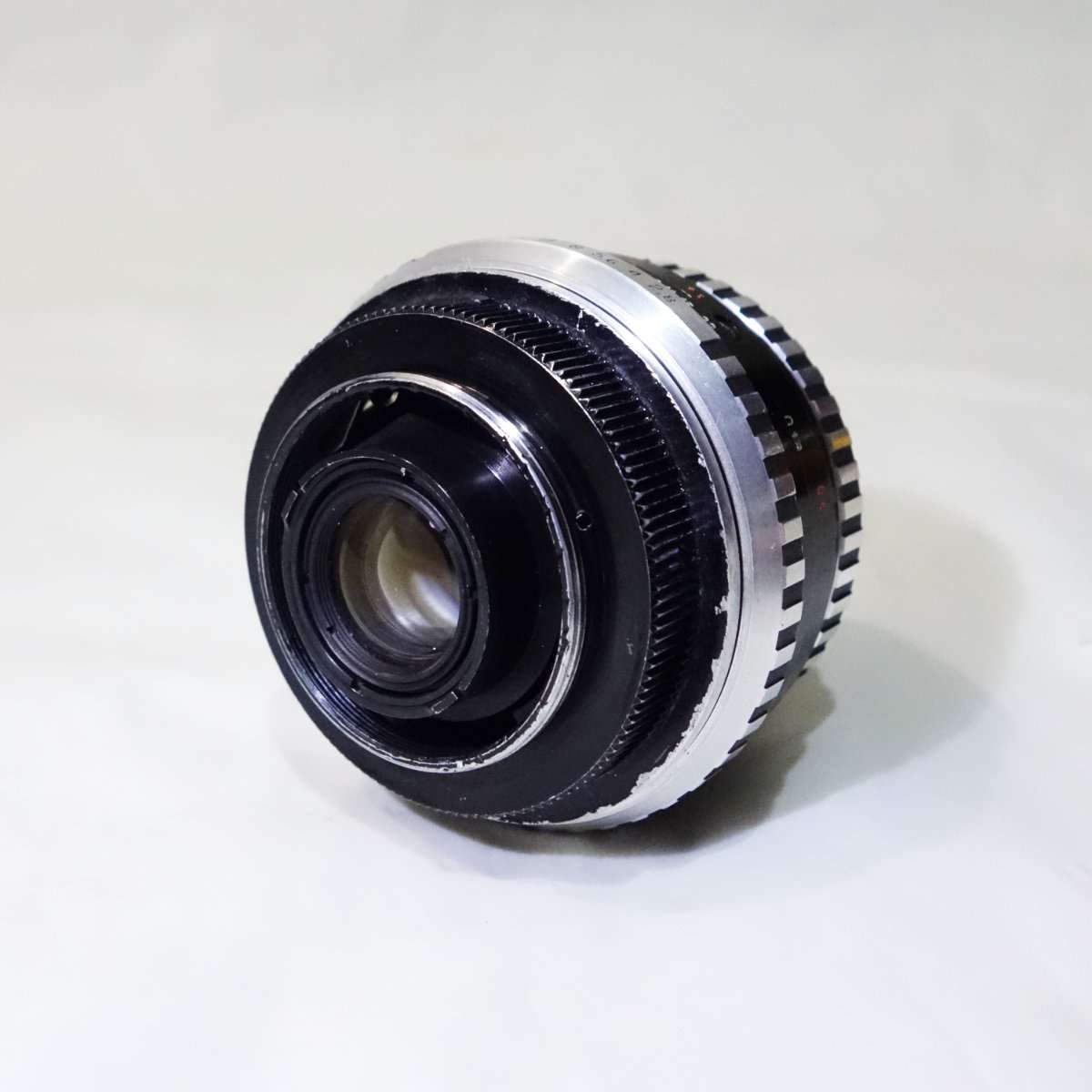 Carl Zeiss Jena Flektogon 35mm F2.8 M42はハーフマクロで描写が凄い