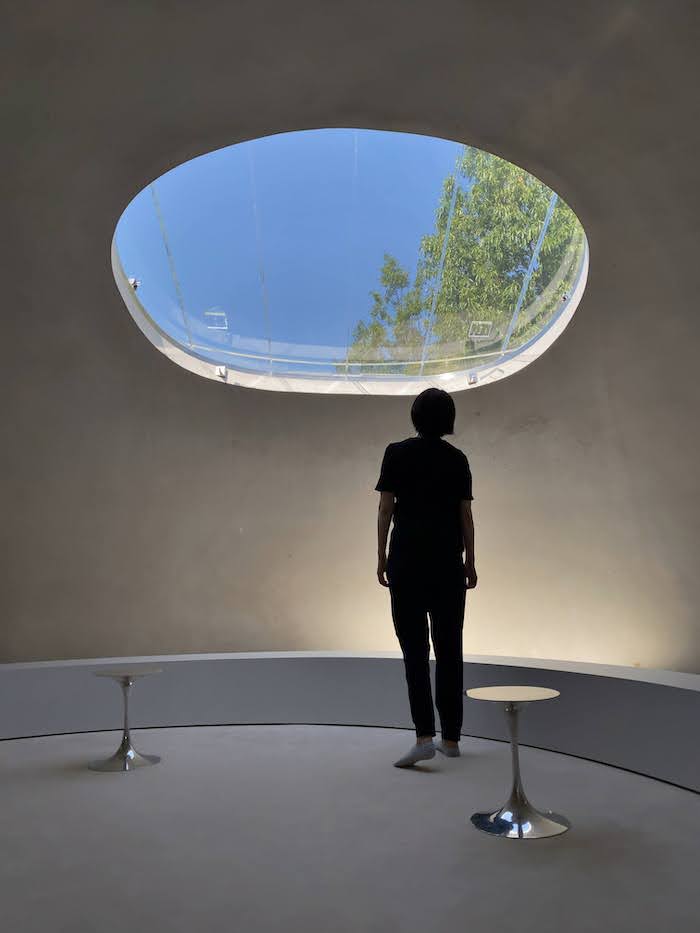 美術館そのものがアート 内藤礼と西沢立衛 豊島美術館 | 建築とアート