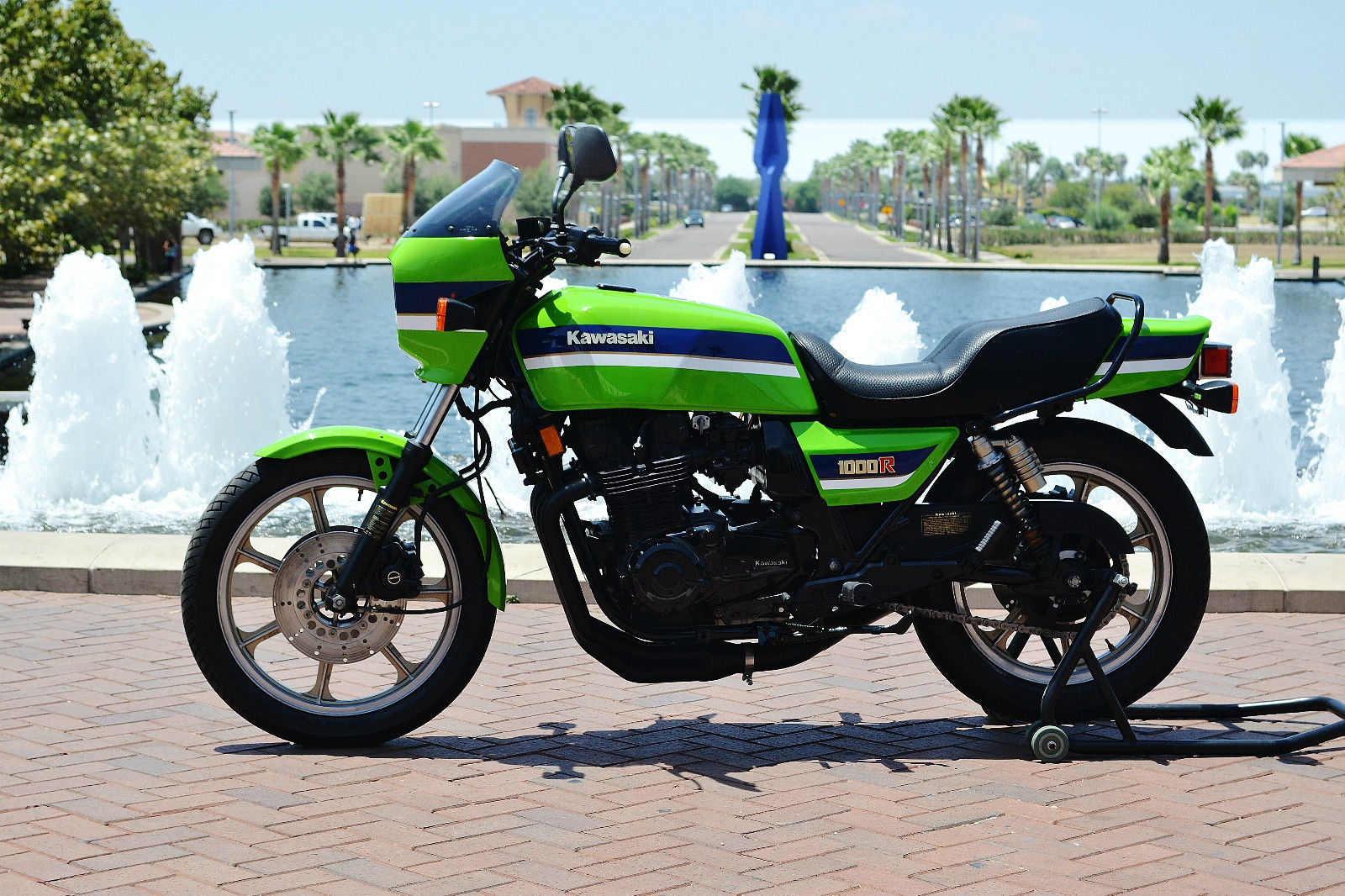 Kawasaki-KZ1000R-ELR-Left-Side