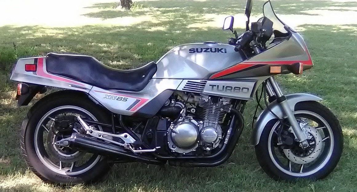 Suzuki-XN85-Turbo-Right-Side-2